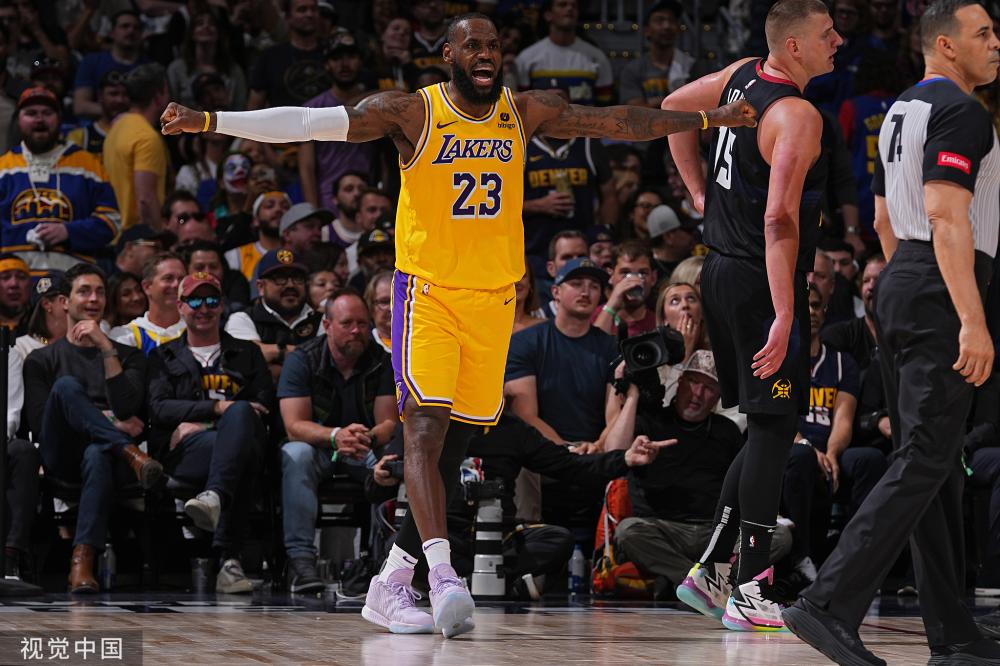 看到更为紧 看到更为紧