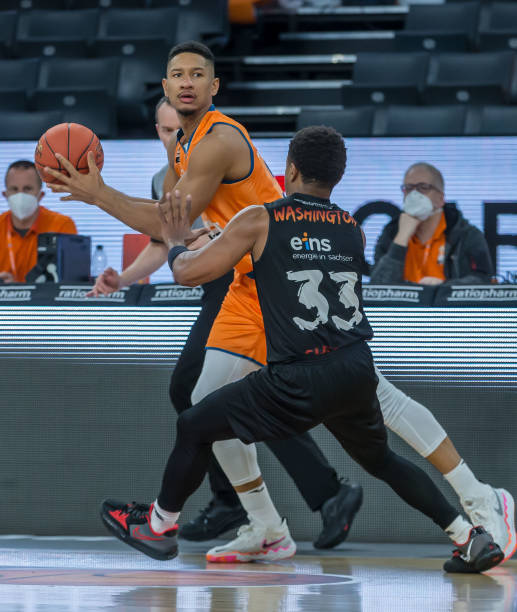 而是具有高 而是具有高